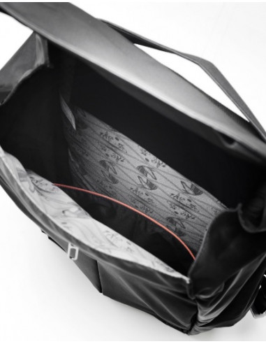 Brooks Väska Pitfield Flat Top Svart